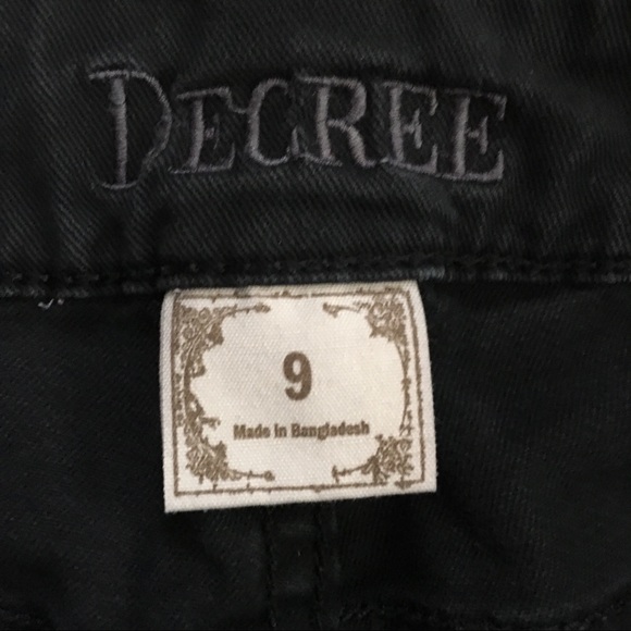 BUNDLE 2/$25! Decree Black Ombré Jnr. Size 9 Jeans - Picture 5 of 8